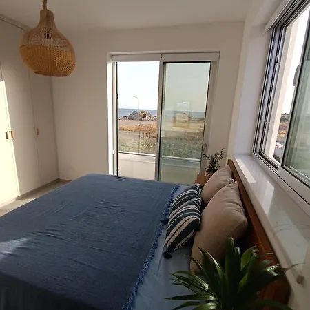 Blue Aura Larnaca Вилла Перволия