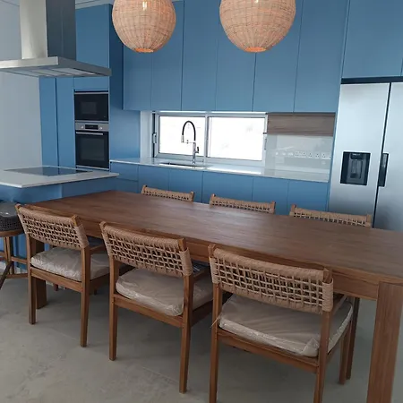 Вилла Blue Aura Larnaca *