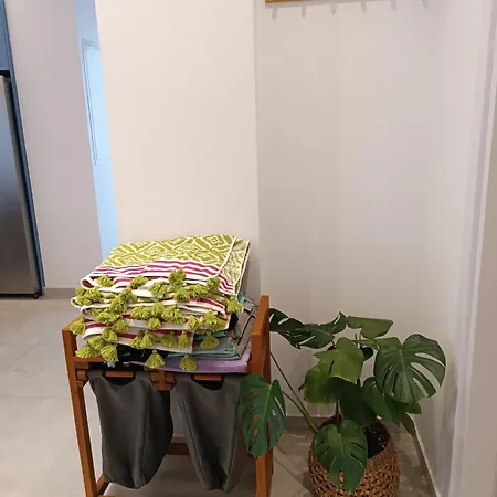 Blue Aura Larnaca Перволия