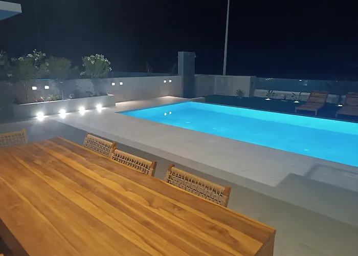 Blue Aura Larnaca Willa *