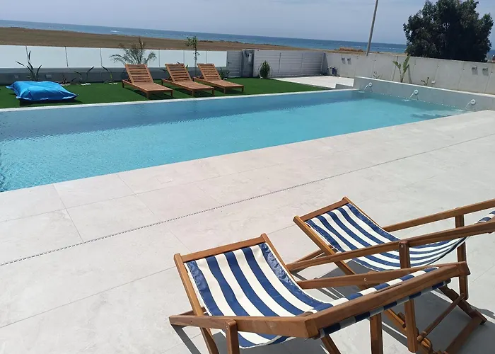 Blue Aura Larnaca Willa *