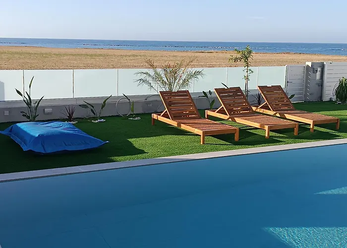 Blue Aura Larnaca Willa *