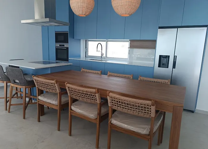 Willa Blue Aura Larnaca *