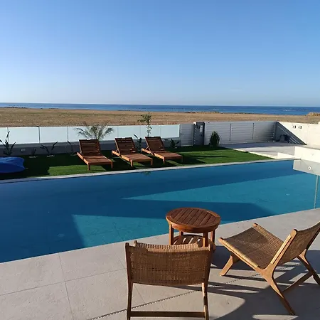 别墅 Blue Aura Larnaca
