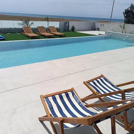 Blue Aura Larnaca 别墅 *