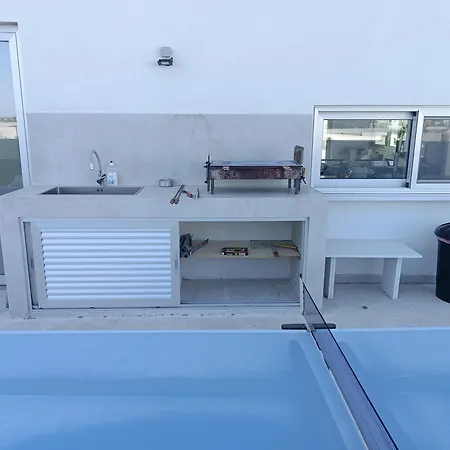 Blue Aura Larnaca וילה פריווליה