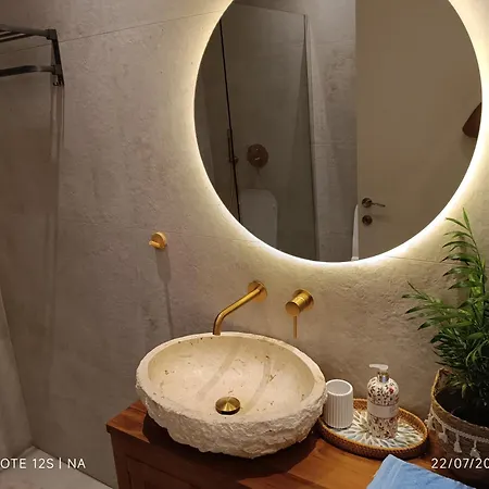 Blue Aura Larnaca פריווליה