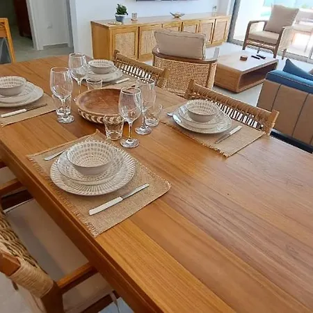 Blue Aura Larnaca Villa *