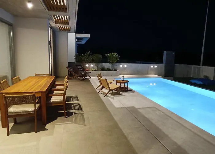 Vila Blue Aura Larnaca *